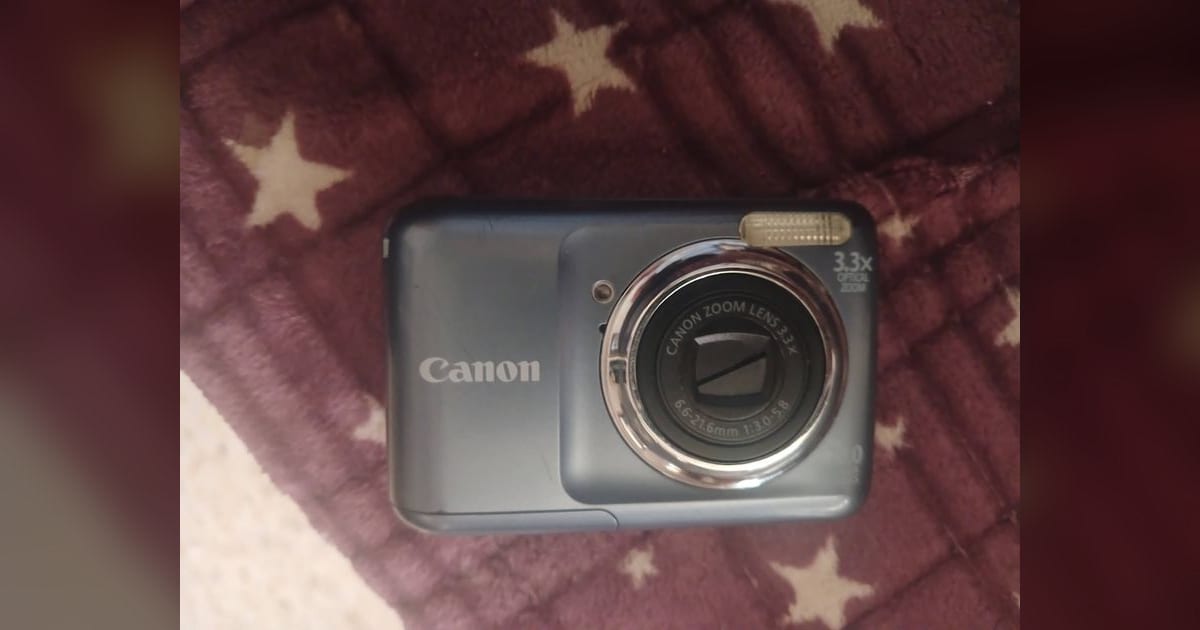 كاميرا Canon PowerShot A800 بحالة ممتازة