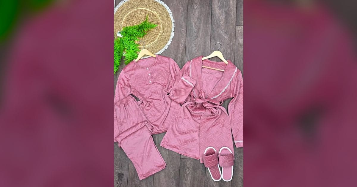 بيجامة نسواني ٣ قطع مخمل أجنبي وجهين حفر